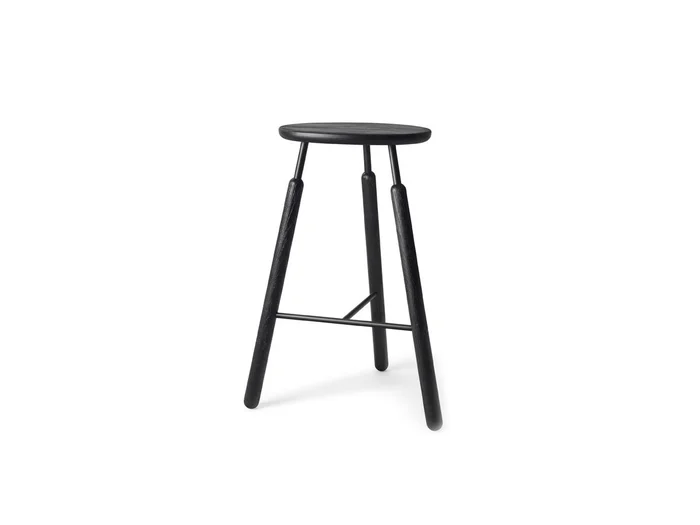 &Tradition Norm Bar Stool NA8- Eiche Schwarz Lackiert Entworfen von Norm Architects