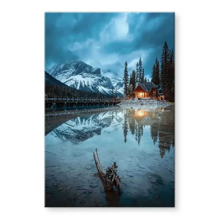 Acrylglasbild Bergidylle am abendlichen See – Bing Li