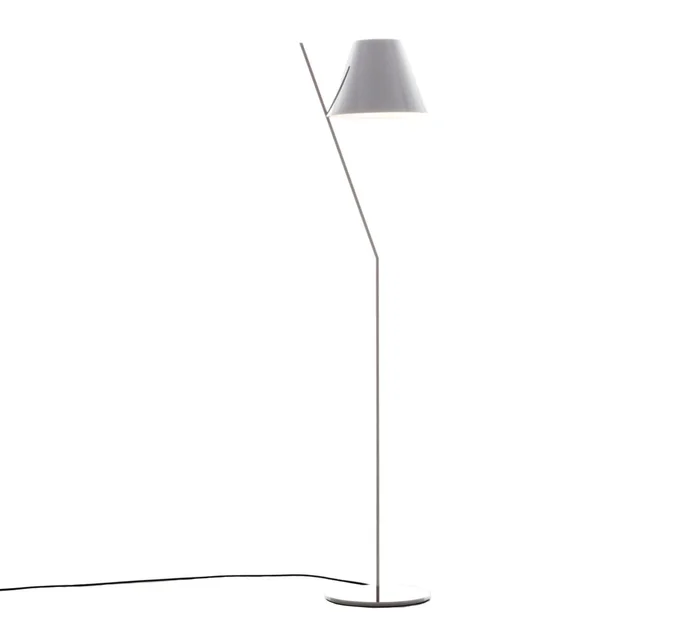 Artemide La Petite Stehlampe Entworfen von Quaglio Simonelli