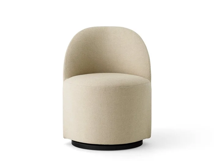 Audo Copenhagen Tearoom Club Sessel – Logan Sand Entworfen von Nick Ross