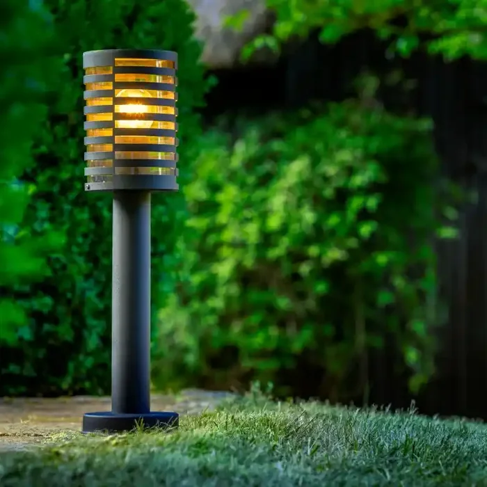 Außensockelleuchte Svenja, schwarz, 49,8 x 12,7 cm, Metall Außenleuchte