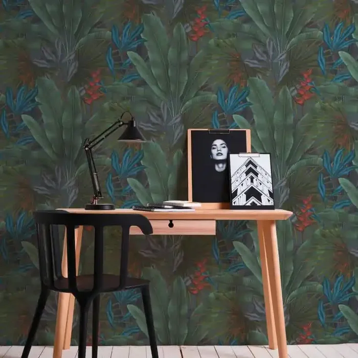 Botanische Tapete in Grüntönen mit Pflanzen – Vliestapete für eine natürliche Wandgestaltung