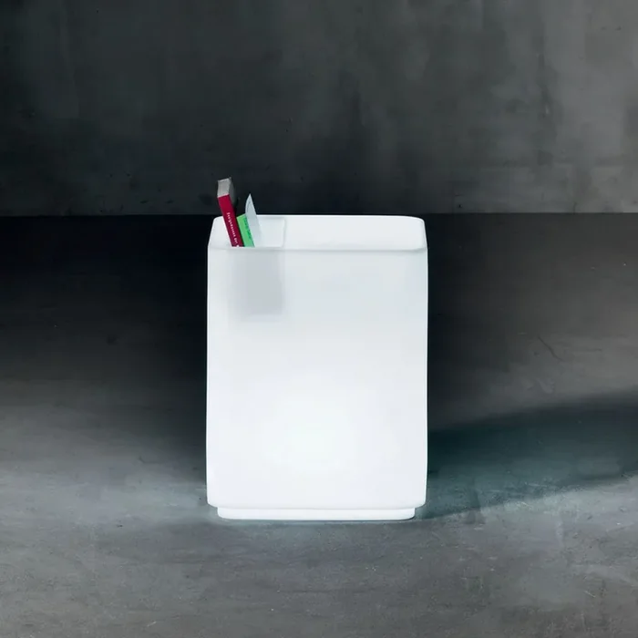 Couchtisch DADO mit internem Beleuchtungssystem von Bortolani und Righi für Serralunga – IP68 – DRAHTLOSES BLUETOOTH