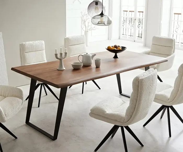 Esstisch Edge 200×100 Akazie Braun Metall Schräg Live-