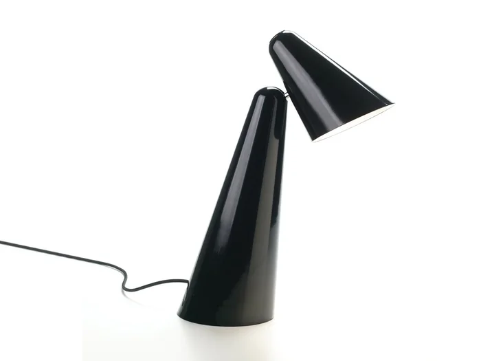 Formagenda Don Camillo Tischlampe Entworfen von Benjamin Hopf