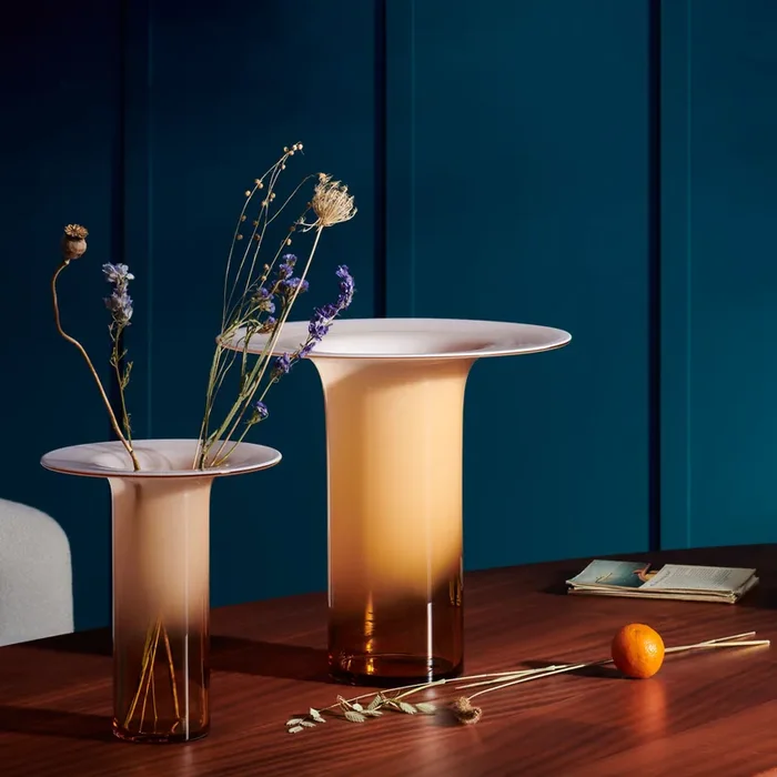 Geblasene venezianische Glasvase SILVAN, entworfen von Cassina – Ø 26 x H 26 / Burgund