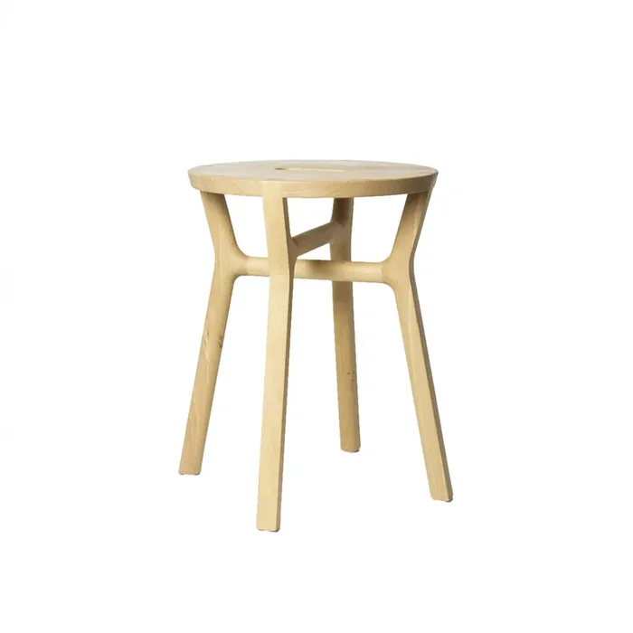 Hocker AFFI von Giulio Iacchetti – Nussbaum-Buche