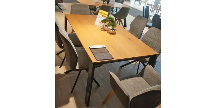 Tischgruppe „Madrid“