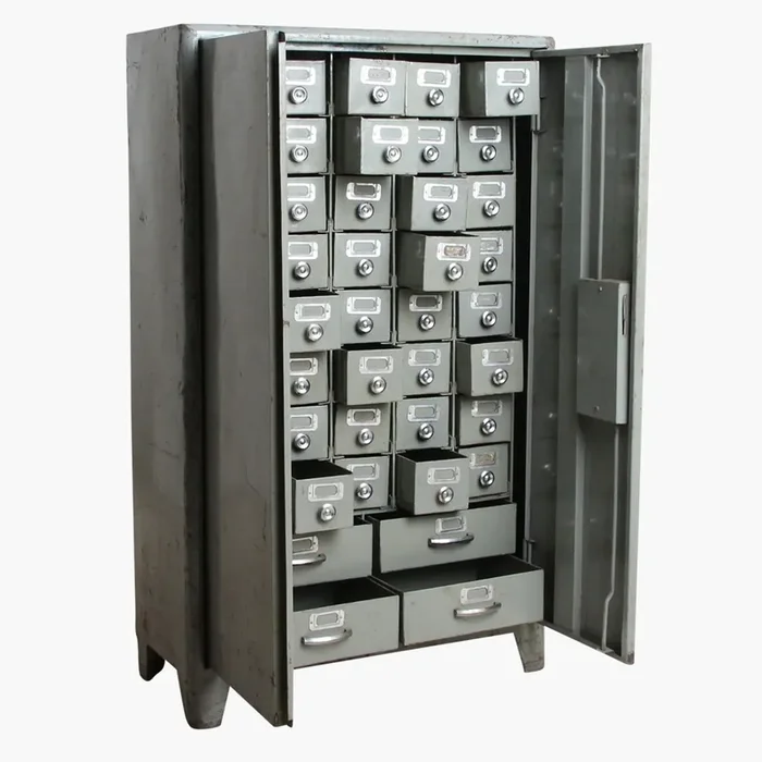 Vintage Metallschrank Büroschrank 44 Schubladen graugrün – Einzelstück