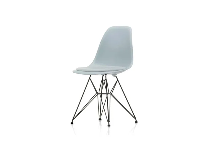 Vitra Eames Plastic Side Chair RE DSR Mit integriertem Sitzkissen Entworfen von Charles & Ray Eames