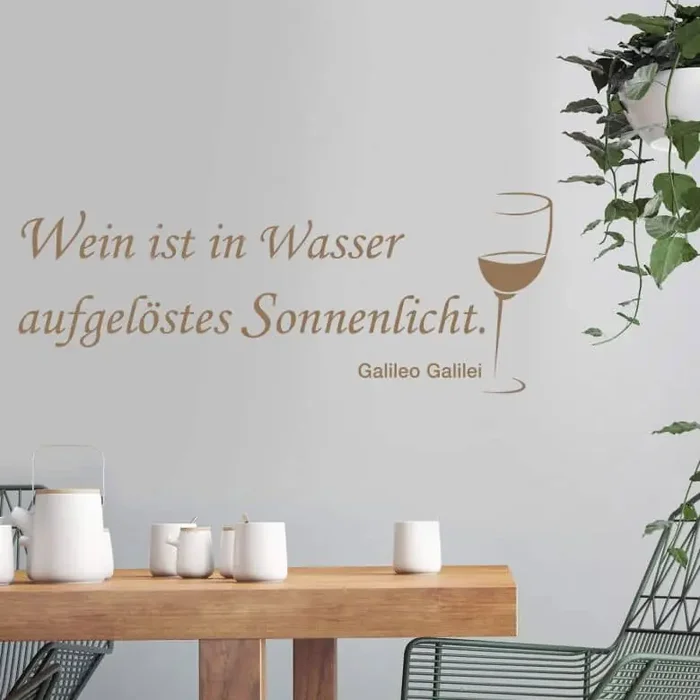 Wandtattoo Wein ist in Wasser aufgelöstes Sonnenlicht.