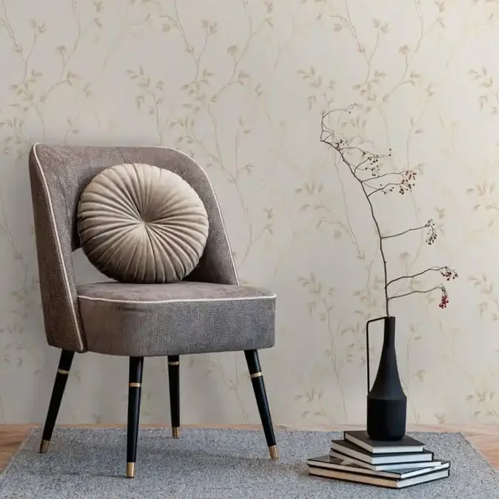 Zarte Ranken-Tapete Creme Beige – Vliestapete mit Blätterranken – Florale Mustertapete